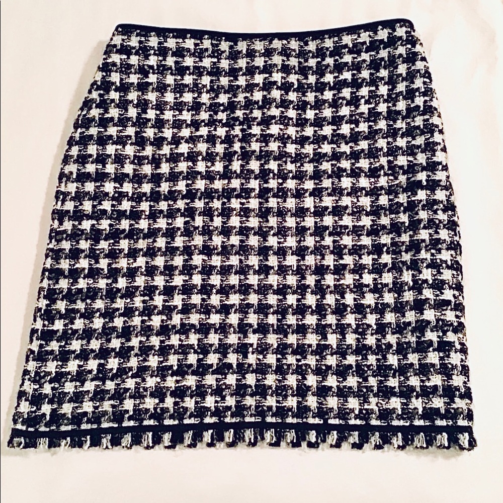 *SOLD* Ann Taylor wool blend tweed skirt